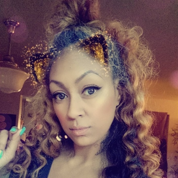 Meet your Posher, Veronica - Picture 2 of 3